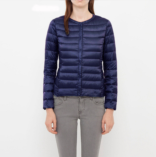 R&B | Elegance Essential" kragenlose kompakte Daunenjacke
