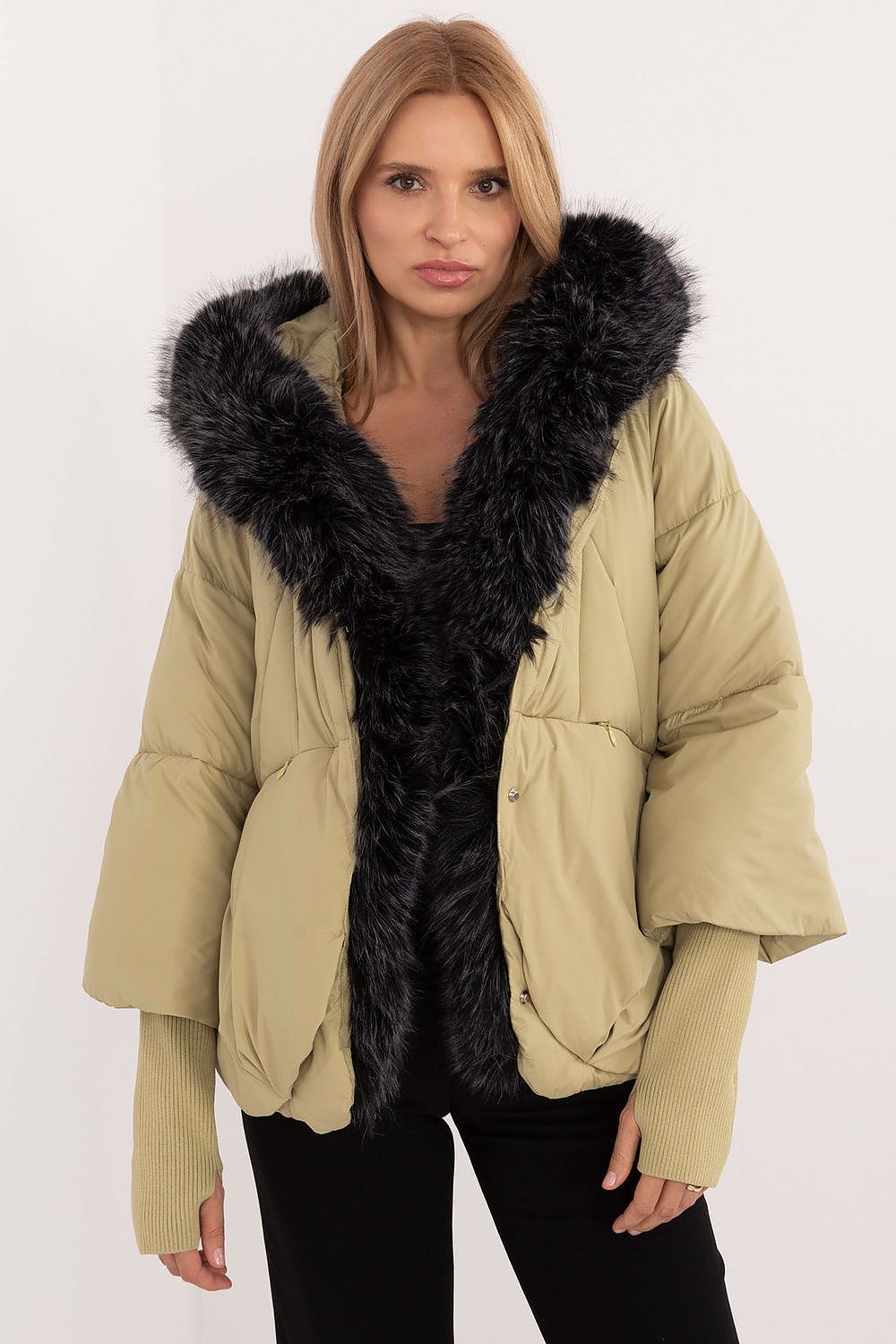 R&B | Gefütterte Jacke Kapuze mit Pelzrand Warm und Stilvoll