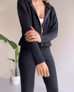 R&B | Lässiges Jacquard-Cardigan-Set mit Twist-Design