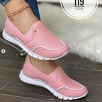 Schmale Slip-on Schuhe mit eleganter weißer Laufsohle R&B