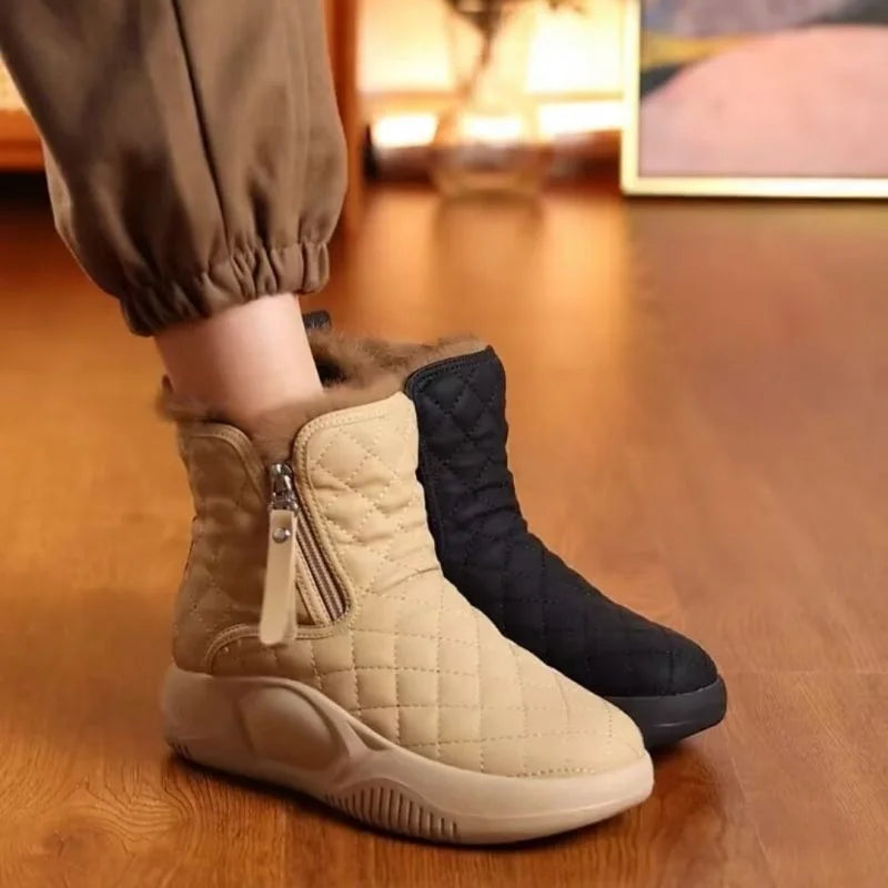 R&B | Kurze Stiefel mit Kette An Der Seite