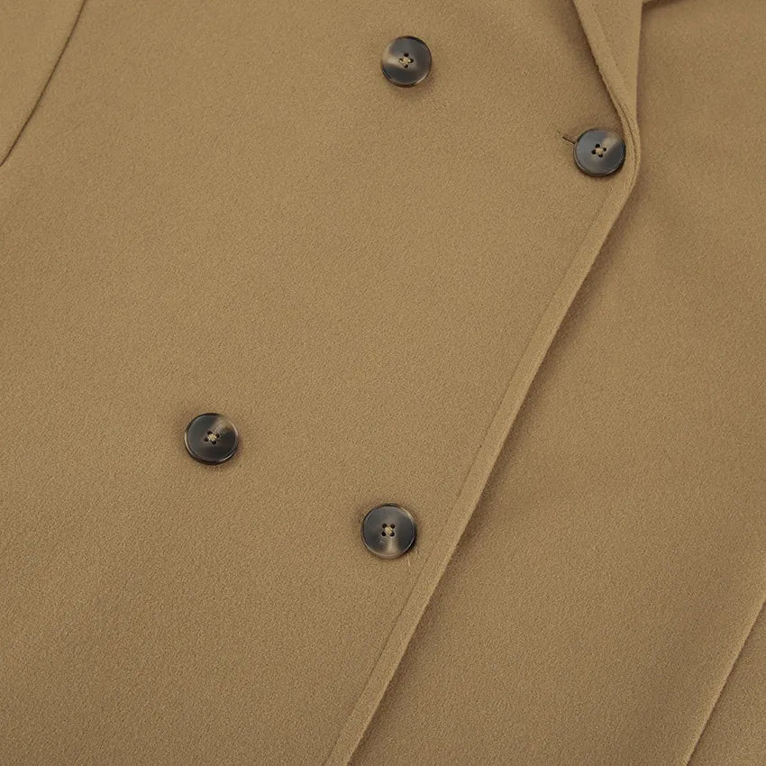 R&B | elegante braune Wolljacke mit doppelter Knopfreihe, halblang