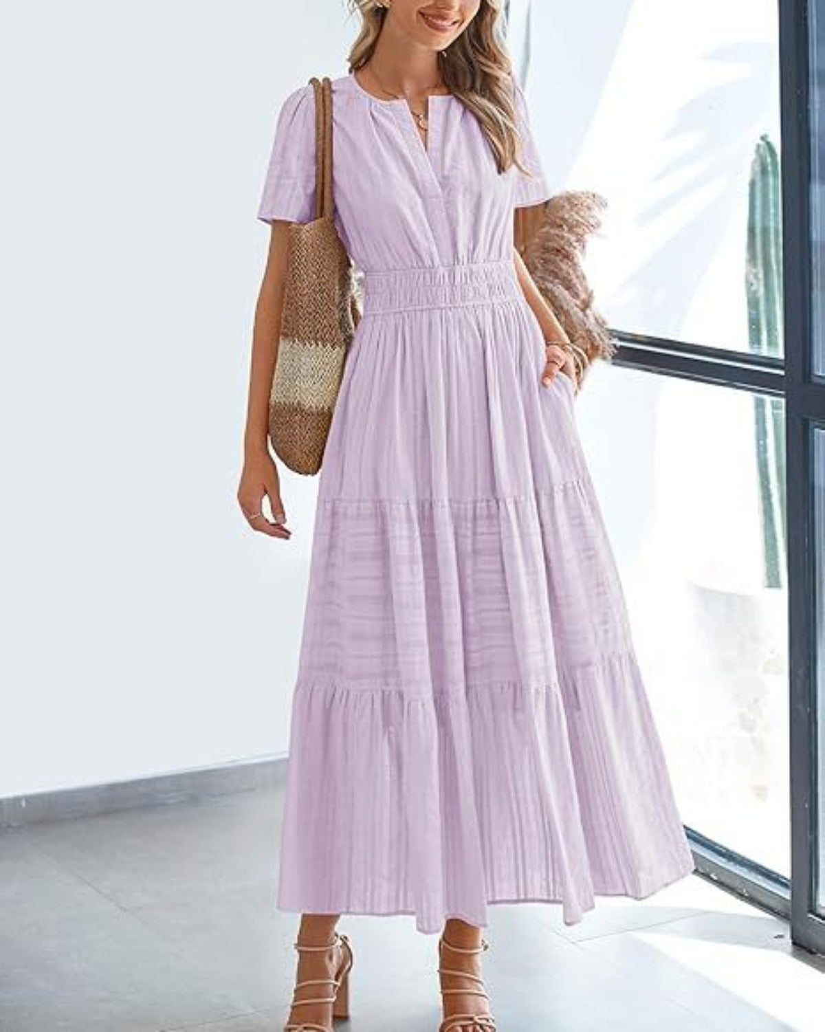 R&B | Kleid mit V-Ausschnitt und plissierten Blasenärmeln