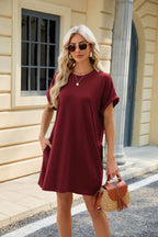 R&B | Kurzärmeliges Kleid mit einfarbiger Tasche