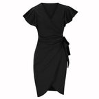 R&B | Kleid mit V-Ausschnitt und plissierten Hornärmeln an der Hüfte