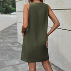 R&B | Ärmelloses Kleid mit Rundhalsausschnitt und Weste mit Knöpfen