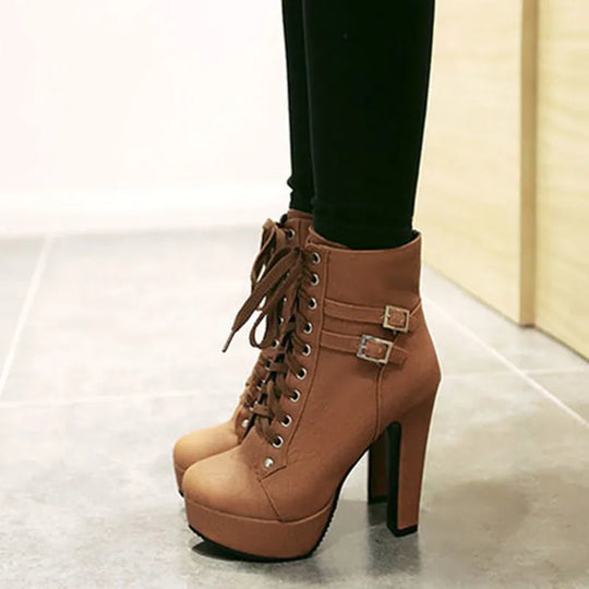 R&B | Schnürstiefel mit Gürtelschnalle