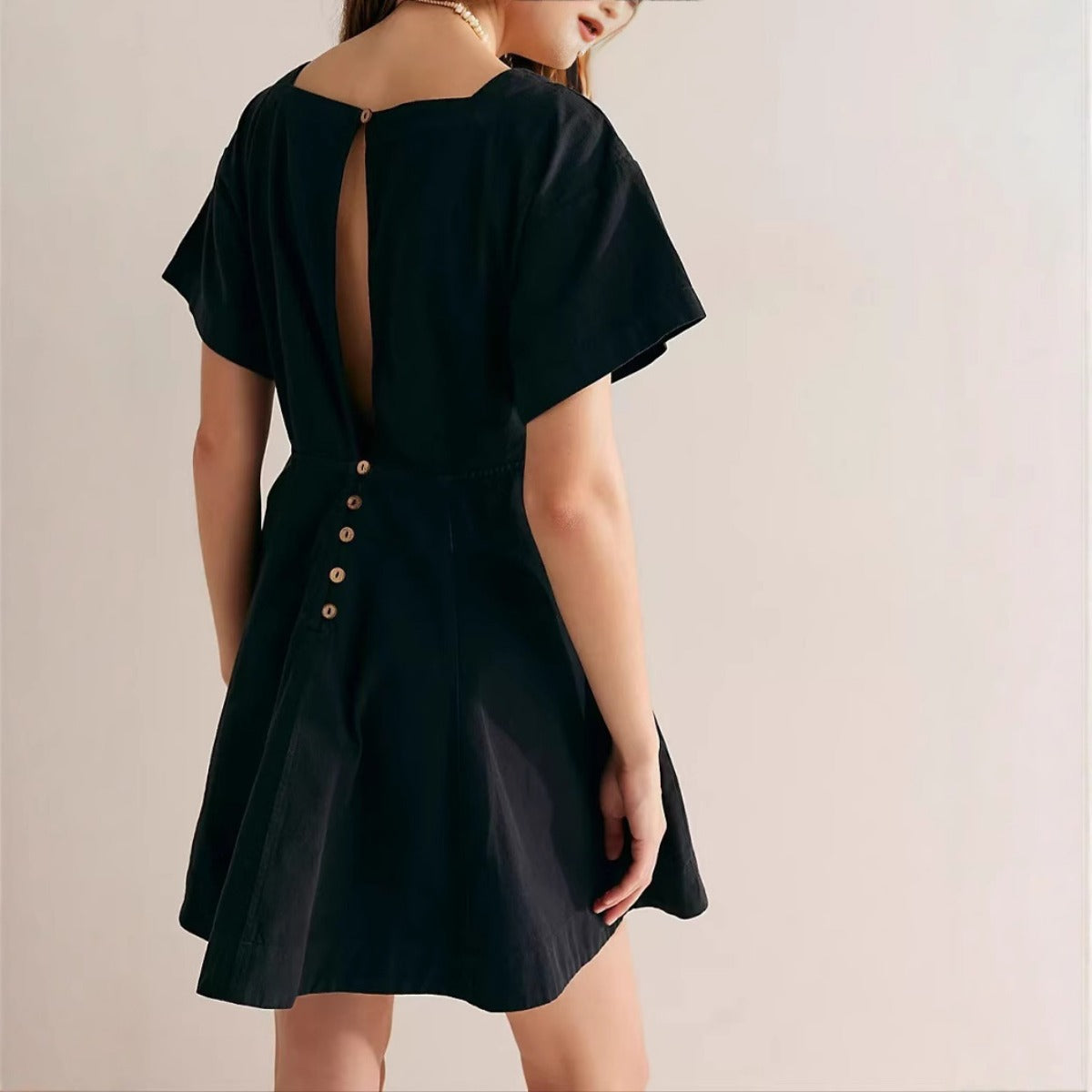R&B | Freizeitkleid mit quadratischem Ausschnitt und Knöpfen