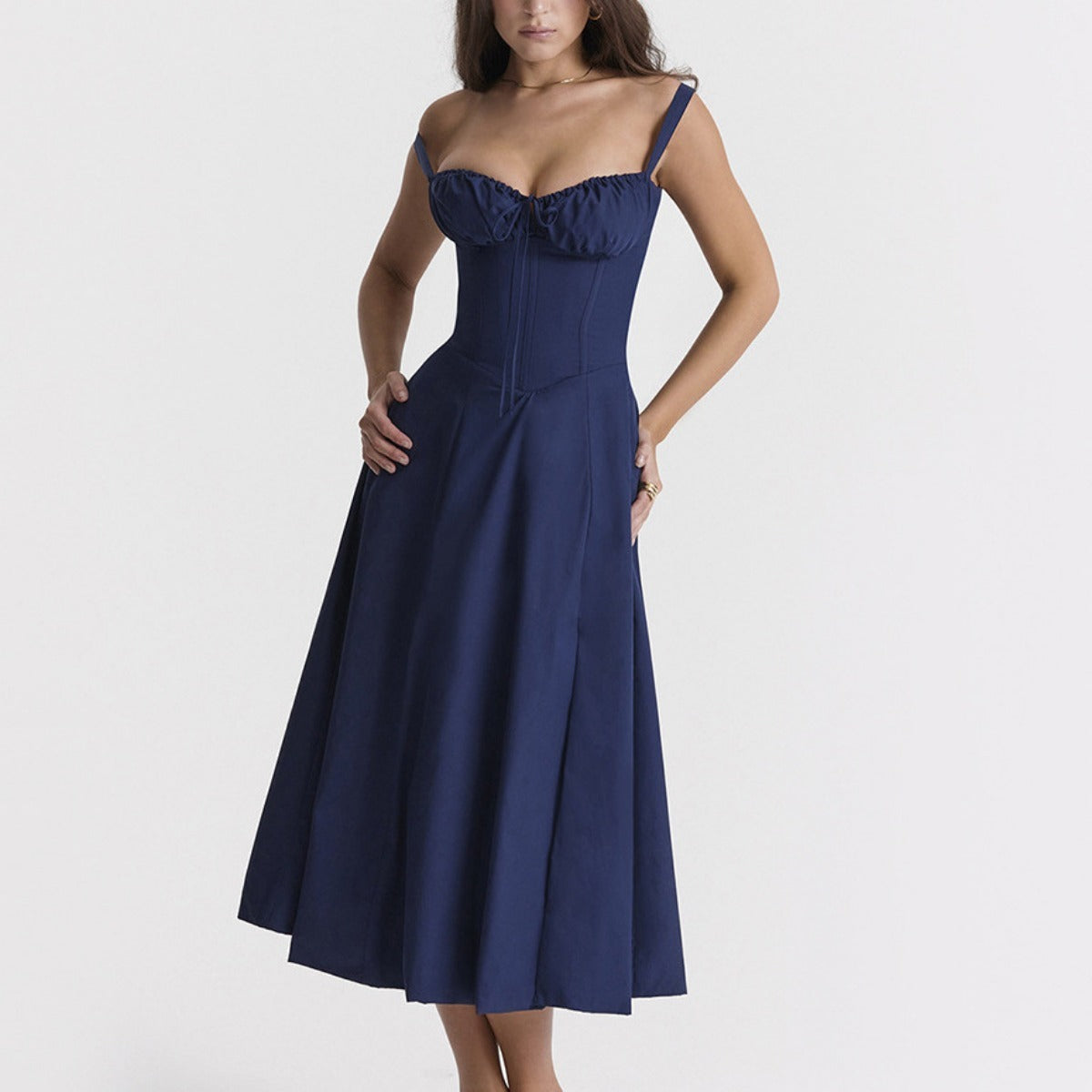 R&B | Floraler Strapsrock mit Schnürsenkeln und Neckholder mit hohem Schlitz