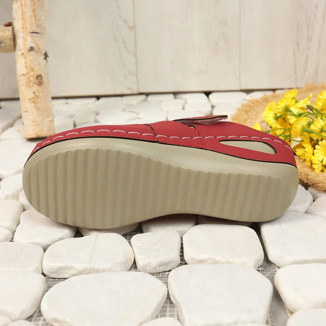 Stilvolle Hollow Wedge Sandalen R&B