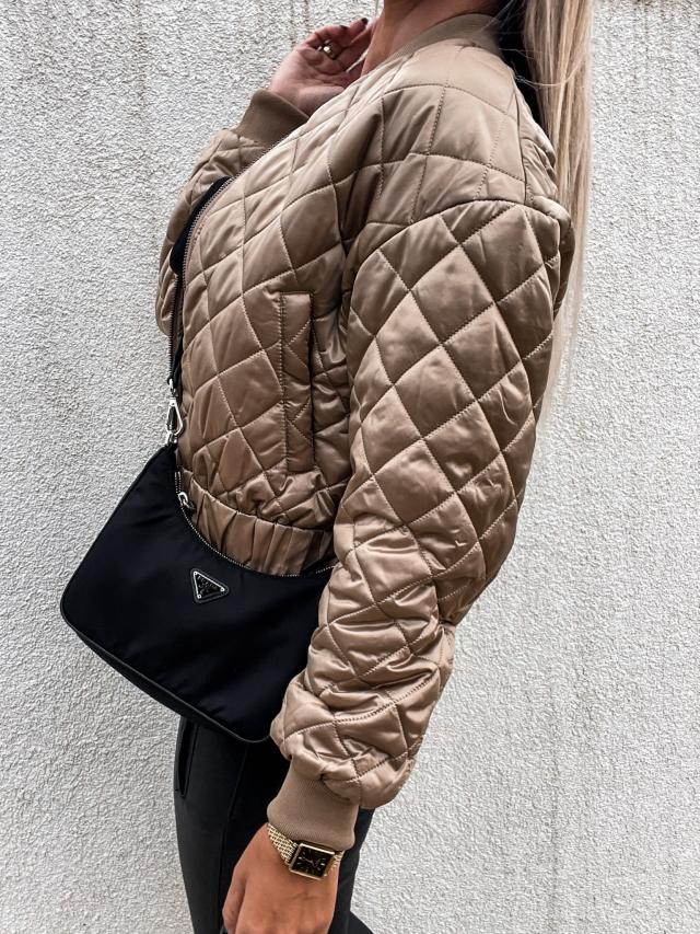 EB | Schicke gesteppte Jacke für Frauen