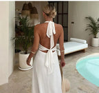 R&B | Tief ausgeschnittenes Halterkleid mit Schlitz