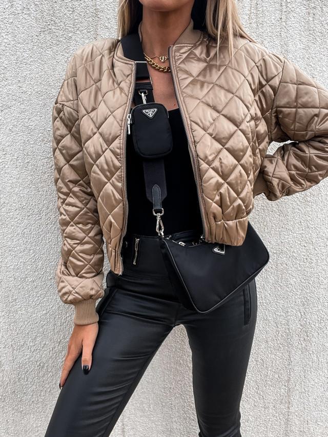 EB | Schicke gesteppte Jacke für Frauen