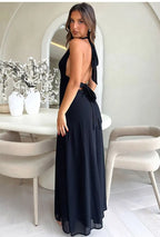 R&B | Tief ausgeschnittenes Halterkleid mit Schlitz