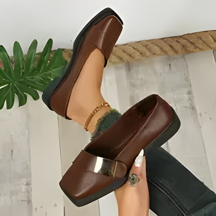 Marianne | Elegante Damen Slipper mit quadratischer Zehe und großer Schnalle R&B