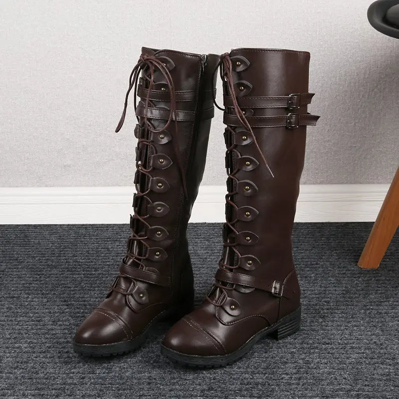 R&B | Ritter Niedrige Absatz Bikerstiefel mit Gürtelschnalle Kreuzgurte