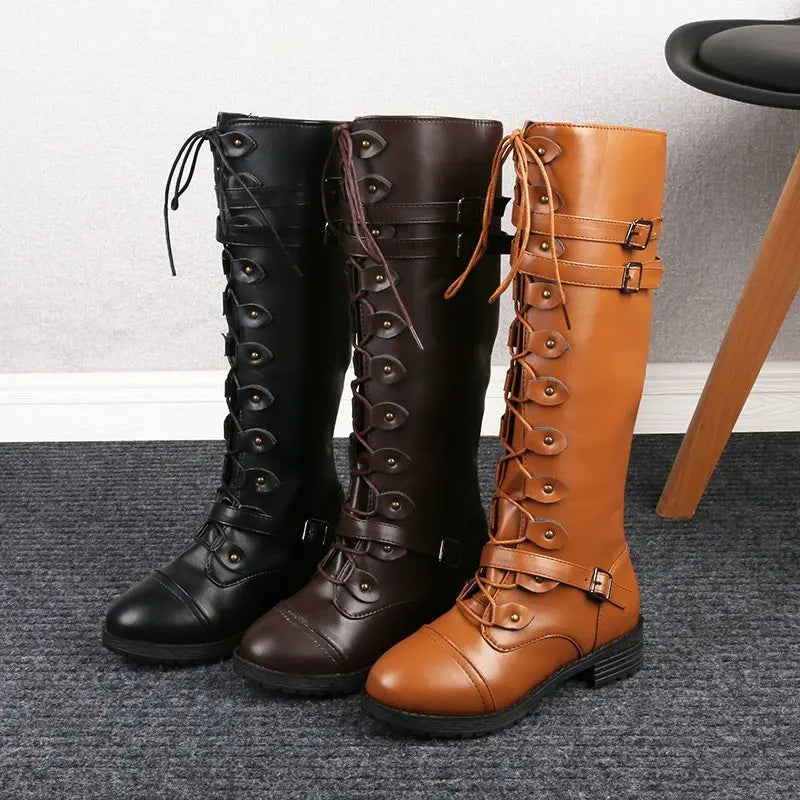 R&B | Ritter Niedrige Absatz Bikerstiefel mit Gürtelschnalle Kreuzgurte