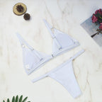 R&B Zweiteiliger Bikini-Badeanzug mit goldfarbigen Metallringen und dreieckigen Körbchen