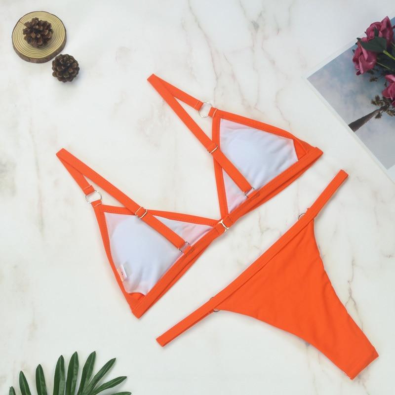 R&B Zweiteiliger Bikini-Badeanzug mit goldfarbigen Metallringen und dreieckigen Körbchen
