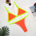 R&B Zweiteiliger Bikini-Badeanzug mit goldfarbigen Metallringen und dreieckigen Körbchen