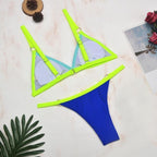 R&B Zweiteiliger Bikini-Badeanzug mit goldfarbigen Metallringen und dreieckigen Körbchen