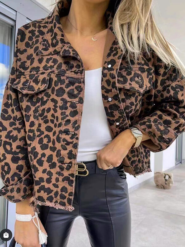 R&B | Jeansjacke mit Leopardenmuster und langen Ärmeln