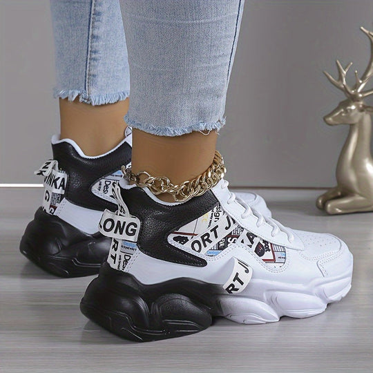 Bequeme, rutschfeste Knöchelsneaker mit Schnürsenkeln R&B