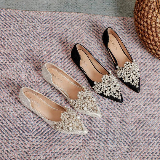 R&B | Elegante Ballerina mit Perlen