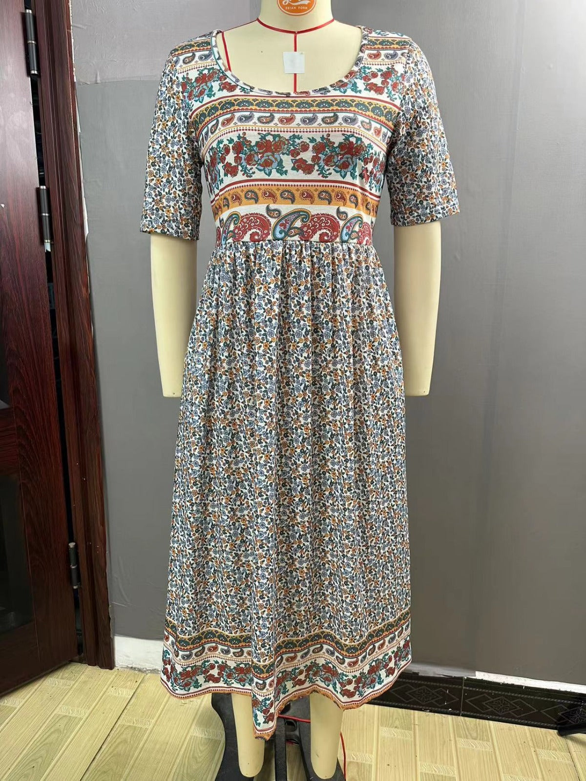 R&B | Rundhalsausschnitt Kurzarm Bohemian Print Kleid Frauen