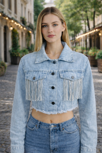 R&B | Zerrissene Jeansjacke