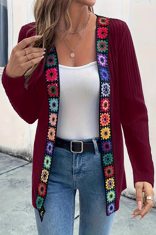 R&B | Boho Strickjacke mit Blumenbesatz und Langen Ärmeln