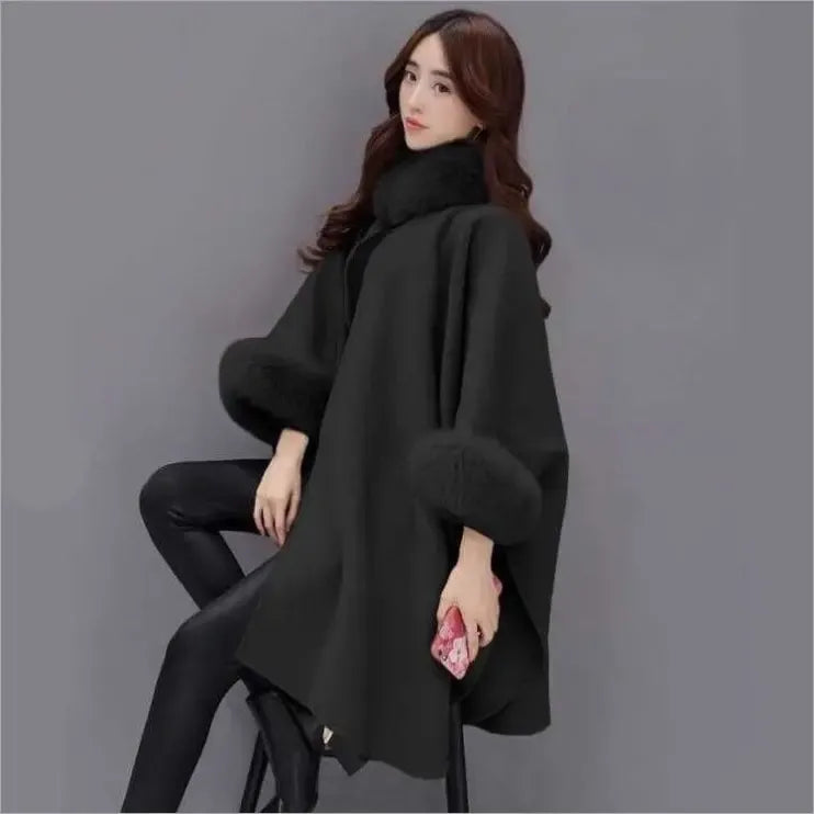 R&B | Cape-Jacke - eleganter Damen-Cape mit Kunstpelz-Besatz