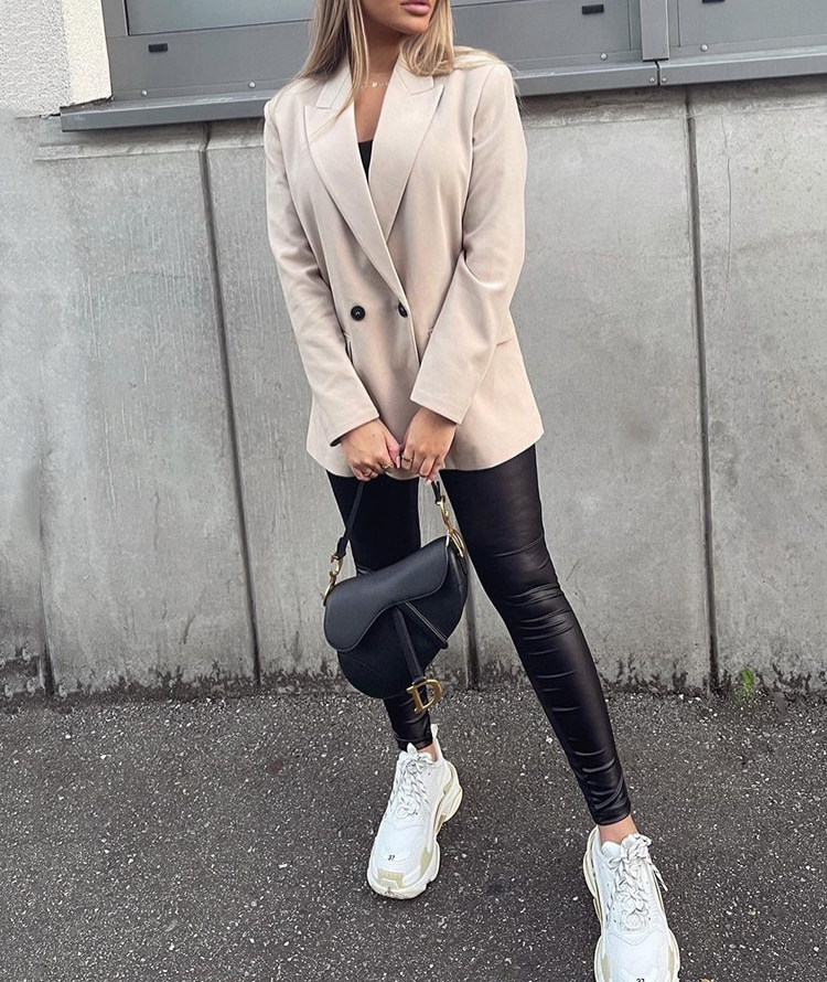 R&B | Trendiger Damenblazer mit Taschen