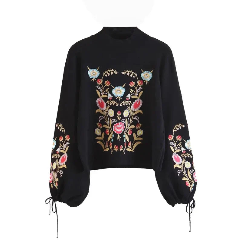 R&B | Gestickter Blumenpullover