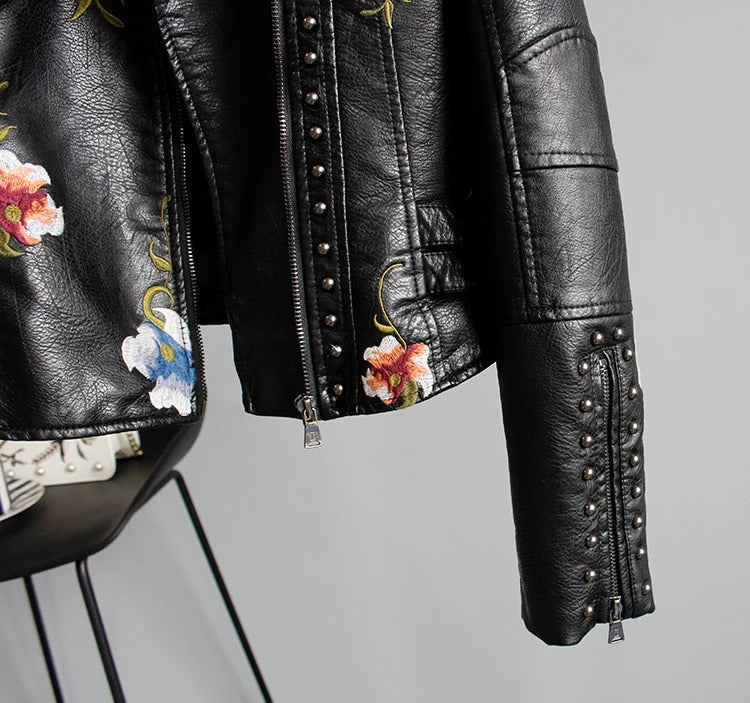 R&B | Bestickte Frauen Kunstleder Bikerjacke