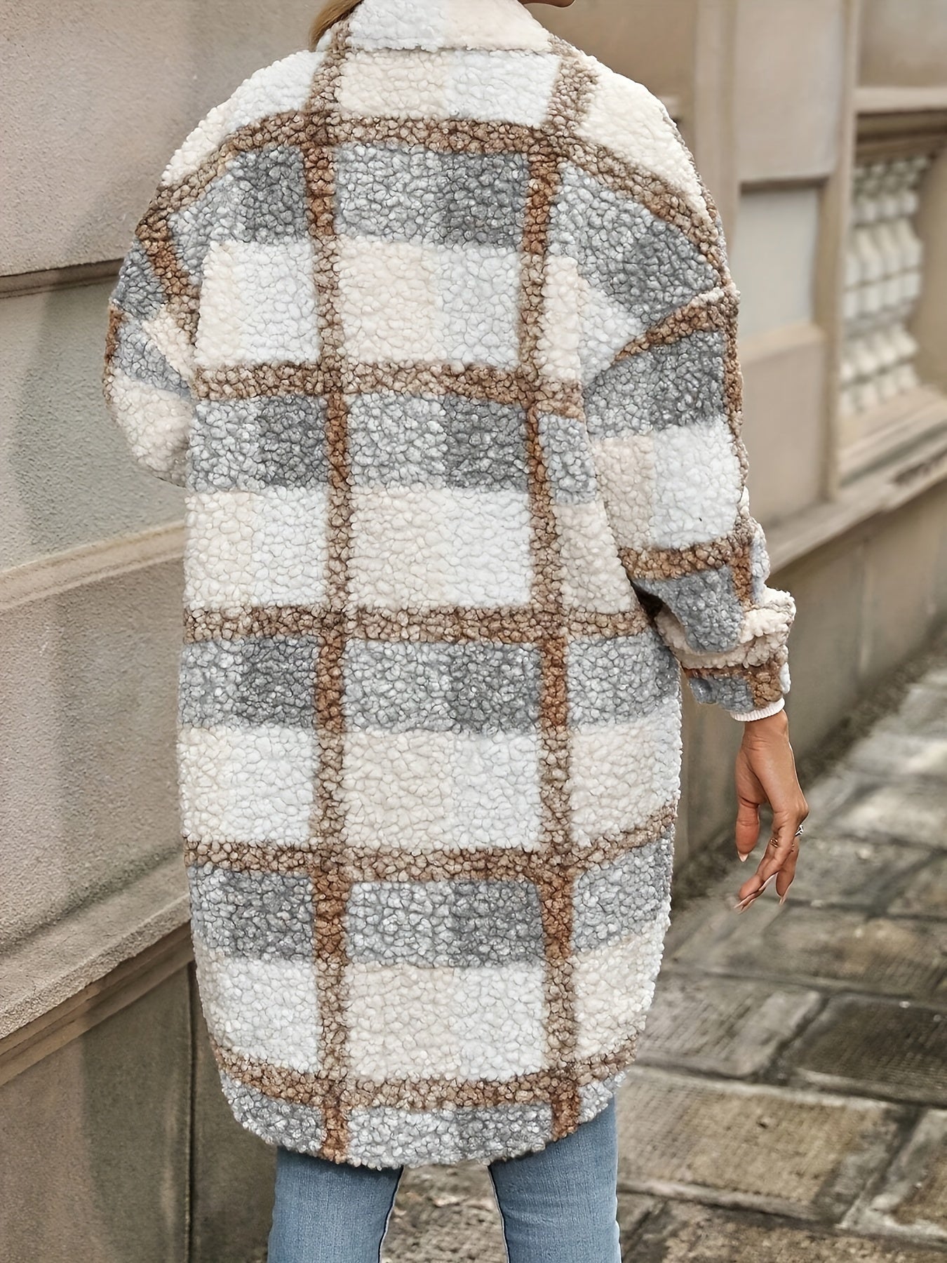 R&B | Karierter Knopfjacke mit Fuzzy Muster