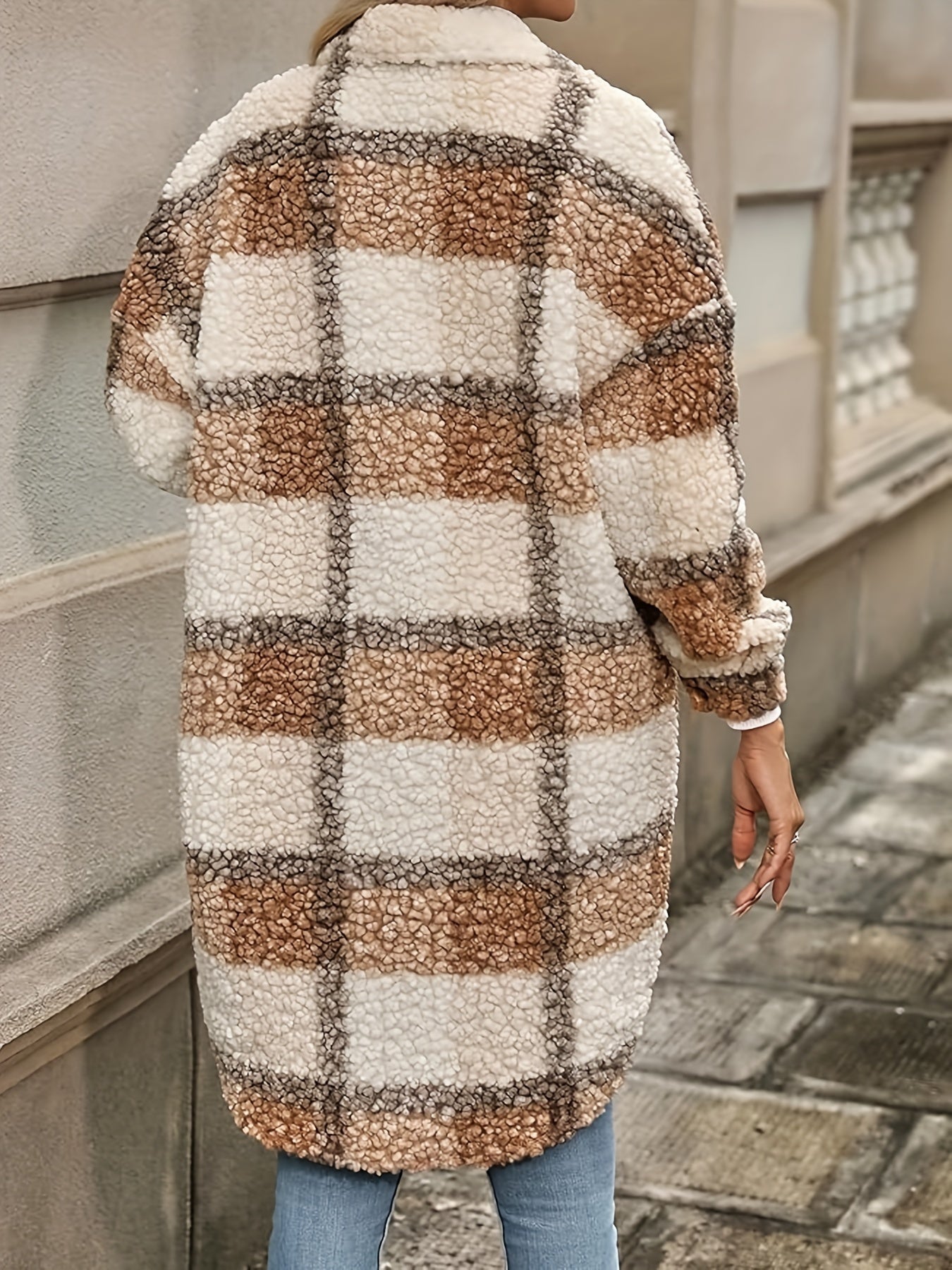 R&B | Karierter Knopfjacke mit Fuzzy Muster