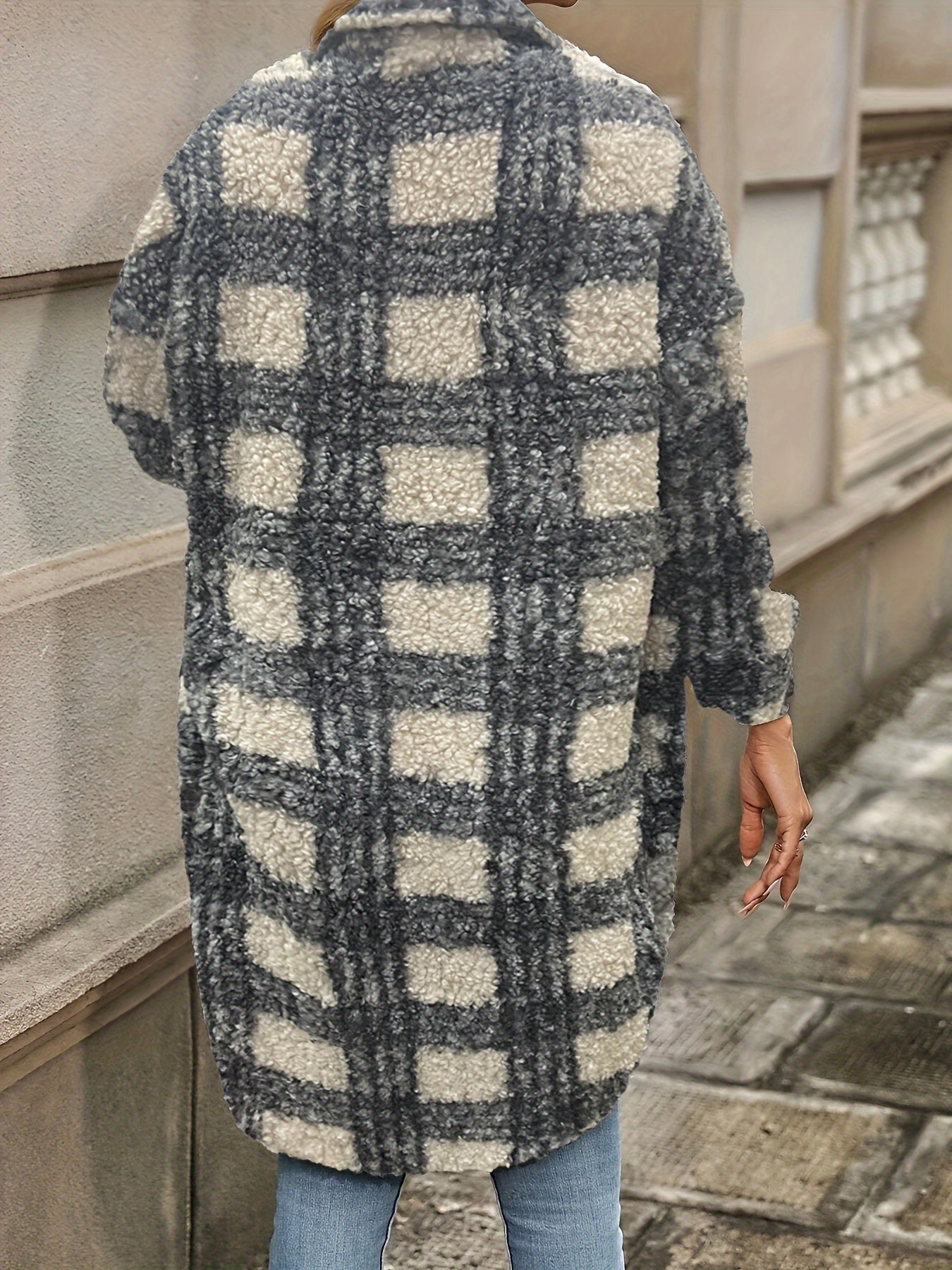 R&B | Karierter Knopfjacke mit Fuzzy Muster