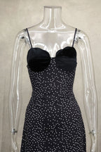 R&B | Kontrastfarbenes Kleid mit Polka-Dot-Print