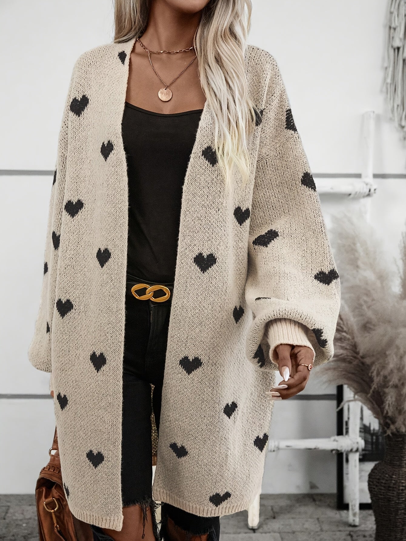 R&B | Strickjacke mit Herzmuster aus weichem Stoff