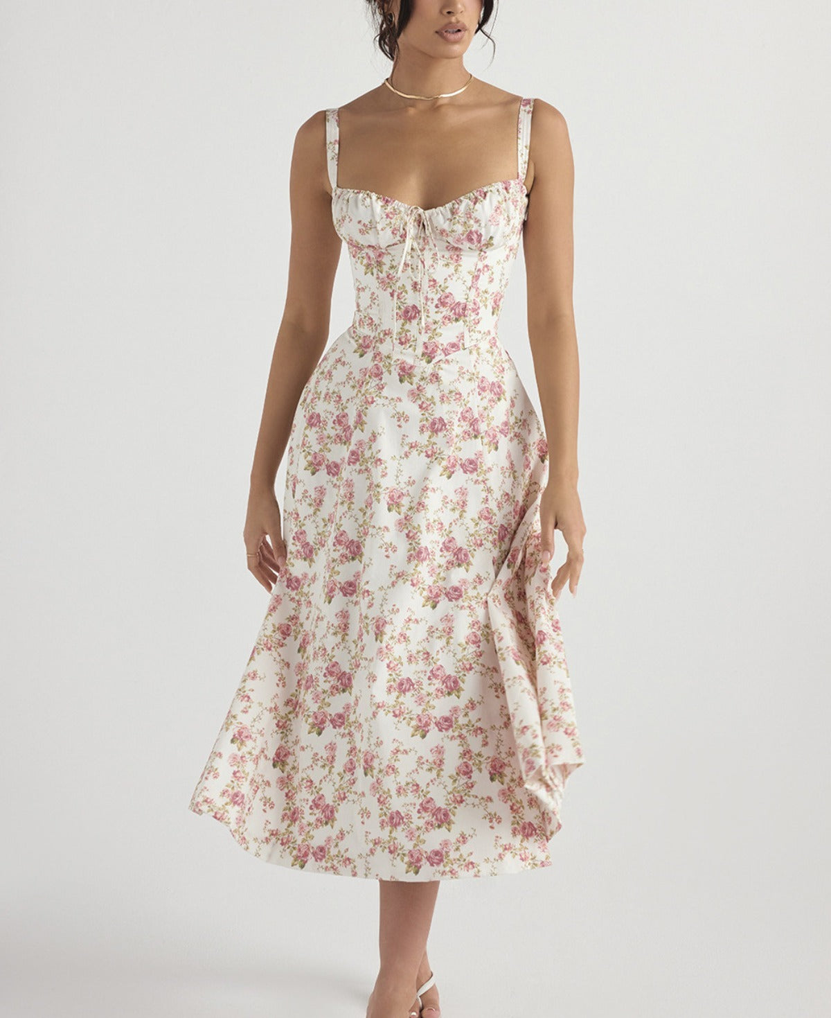 R&B | Floraler Strapsrock mit Schnürsenkeln und Neckholder mit hohem Schlitz
