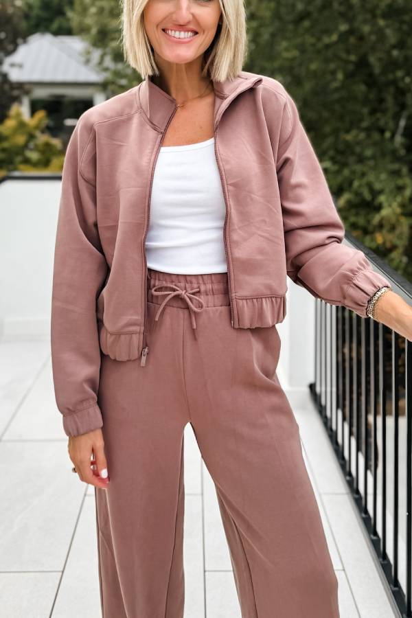 R&B | Sleek Full Zip Jacke und Hohe Taille Elastischer Bund Taschen Weite Beinform Sweatpants Set