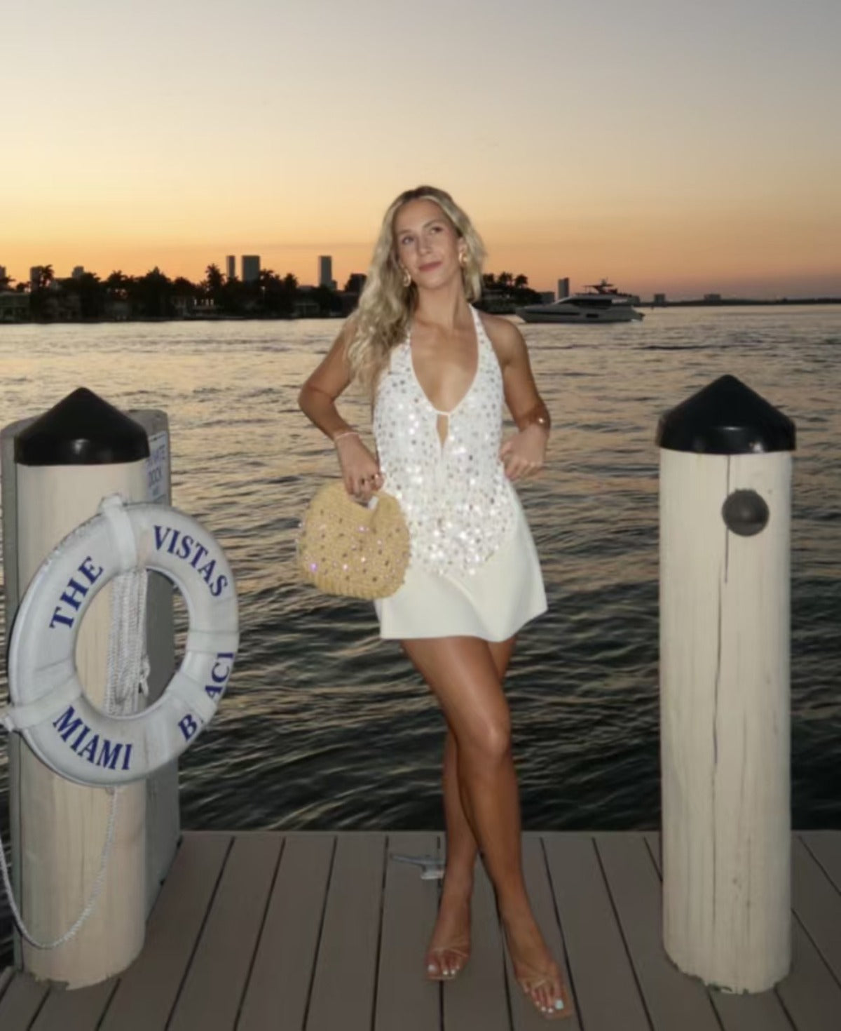 R&B | Tiefer V-Ausschnitt mit Pailletten, sexy Neckholder-Kleid