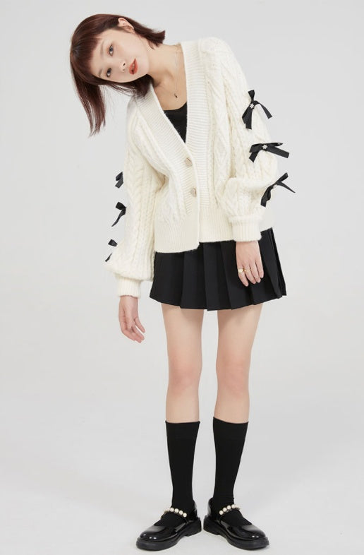 R&B | Strickjacke mit Schleifendetails