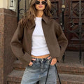 R&B | Fit Damen Kurzjacke mit Spitzem Kragen und Frontreißverschluss
