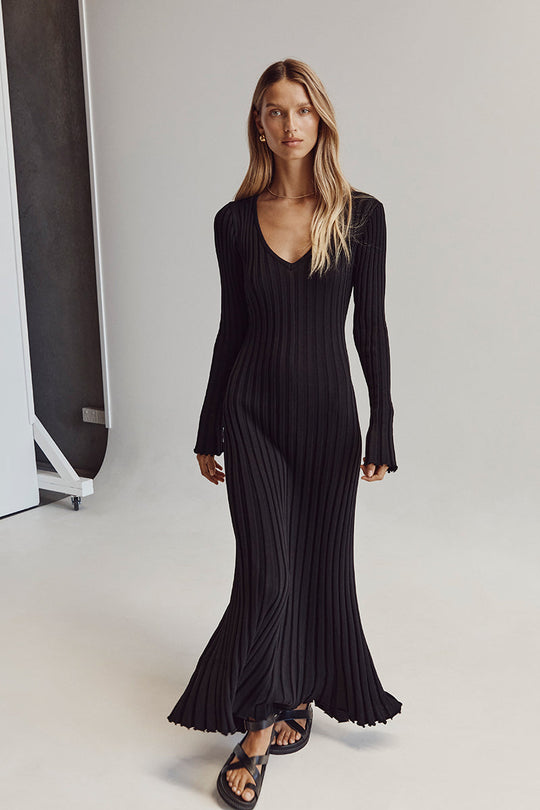 R&B | Bequemes Gestricktes Damen Midi Kleid mit V-Ausschnitt