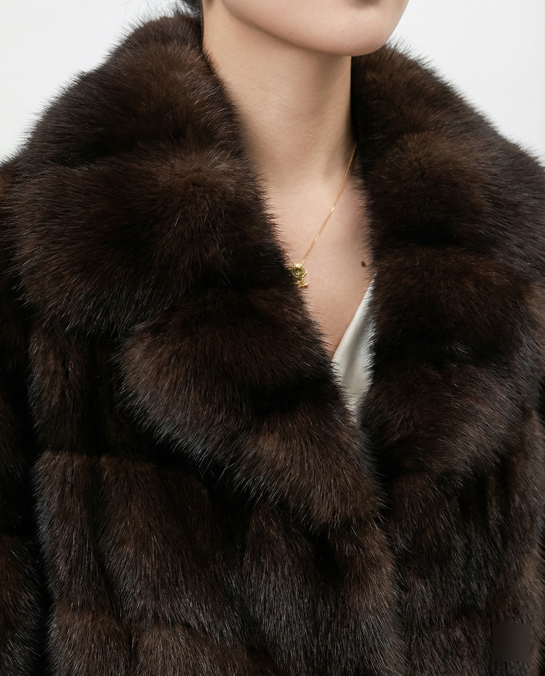 R&B | Lang mit Klassischem Kragen für Frauen Ideal für Den Winter