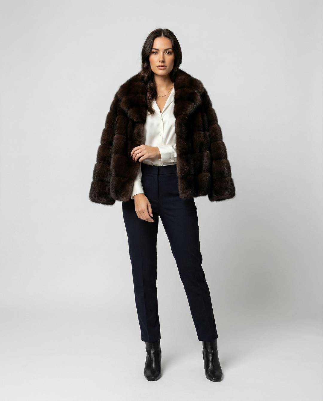 R&B | Lang mit Klassischem Kragen für Frauen Ideal für Den Winter