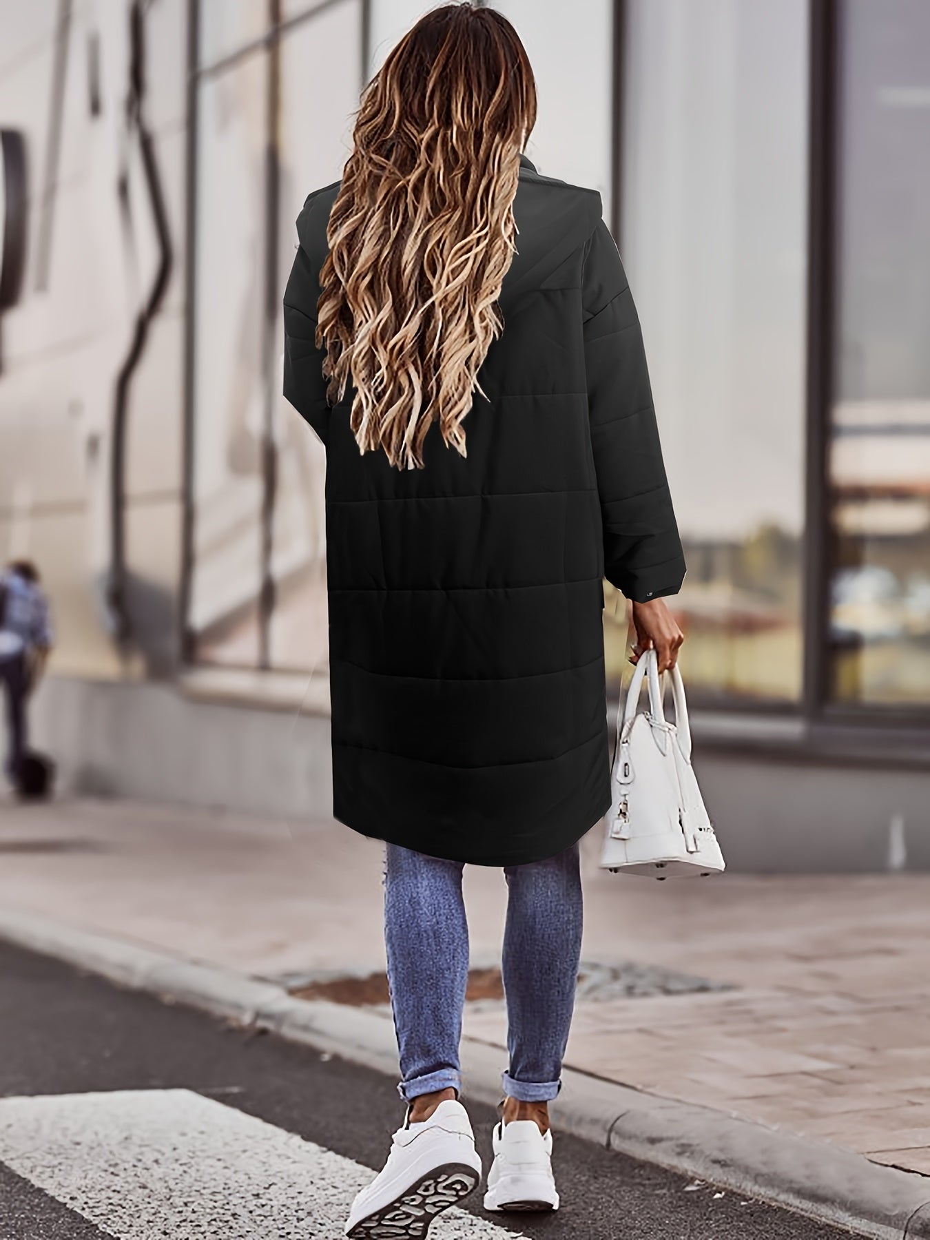 R&B | Stylischer Puffer Schwarzer Wintermantel mit Kapuze und Polsterung Ideal für Herbst/Winter