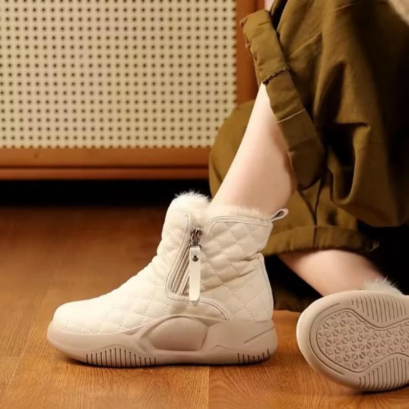 R&B | Kurze Stiefel mit Kette An Der Seite